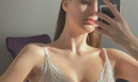 Call Girls in South Extension (9958659377) – Delhi Call Girl