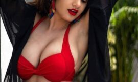 Call Girls In Saket >> Delhi 9220910337