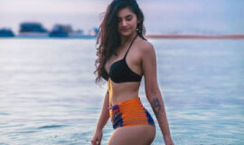 Independent Escort in Andheri ꧁8956550336꧂ the railway station divides Andheri